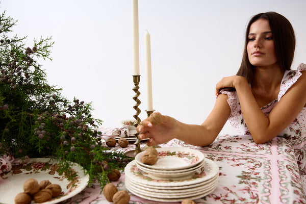 Binny - Pavlova - Cotton Tablecloth - Dolce Print