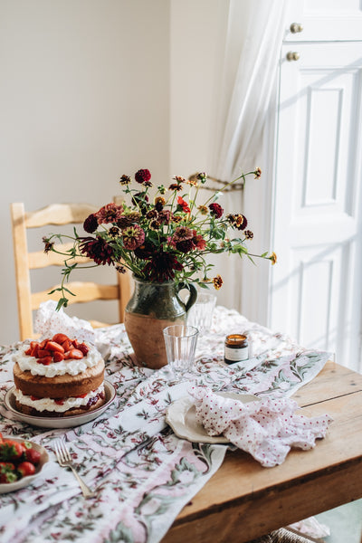 Binny - Pavlova - Cotton Tablecloth - Dolce Print