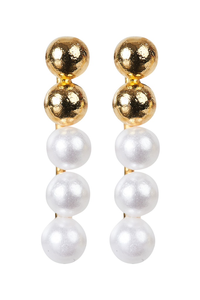 Graduated pearl earrings hotsell